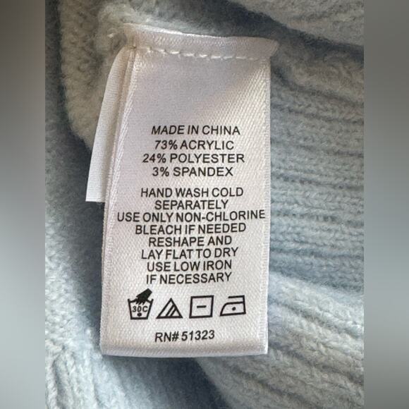 New ~ CECE ~ Beautiful baby blue PUFF Long Sleeve Crew Neck Sweater S - Picture 4 of 5